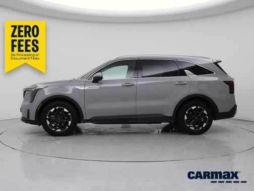 Gray 2025 Kia Sorento S