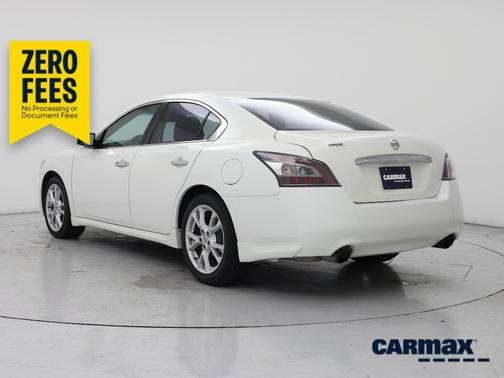 White 2014 Nissan Maxima S