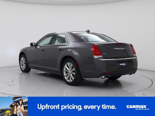 2018 Chrysler 300 Touring