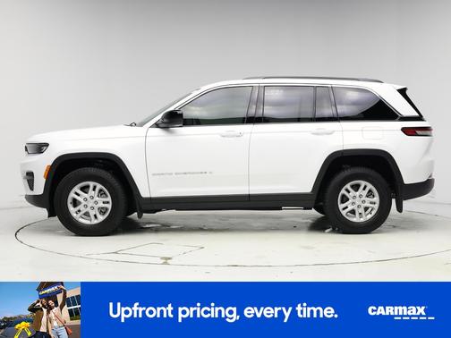 White 2025 Jeep Grand Cherokee Laredo