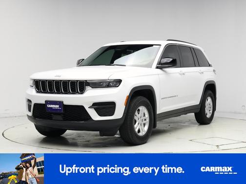 White 2025 Jeep Grand Cherokee Laredo