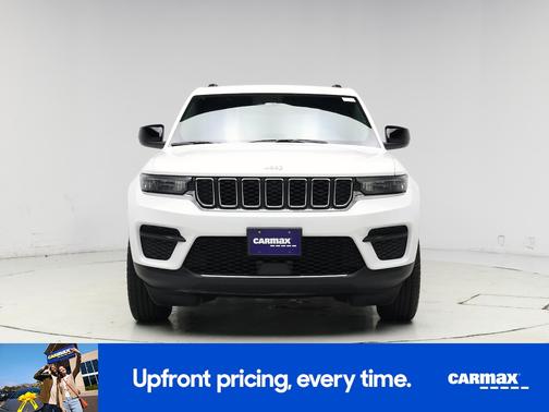 White 2025 Jeep Grand Cherokee Laredo