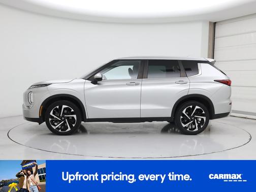 2023 Mitsubishi Outlander SE