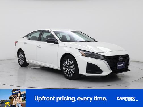 White 2025 Nissan Altima SV