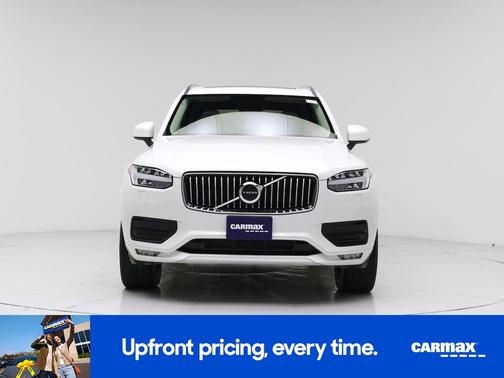 White 2021 Volvo XC90 T6 Momentum