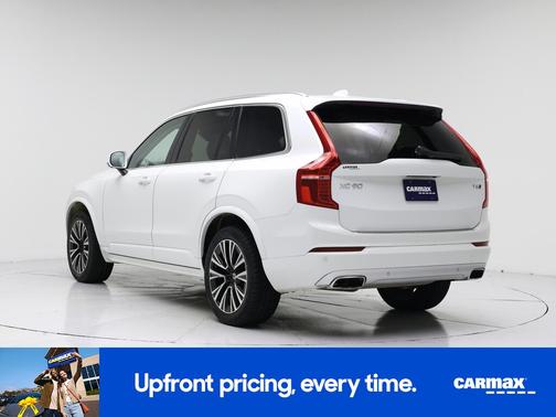 White 2021 Volvo XC90 T6 Momentum