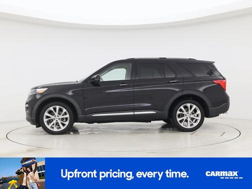 Black 2022 Ford Explorer Platinum