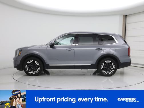 Silver 2025 Kia Telluride S