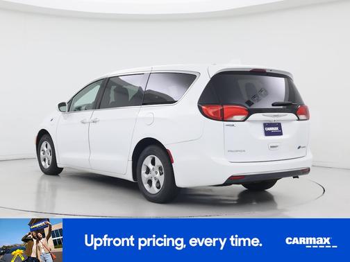 2017 Chrysler Pacifica Hybrid Touring