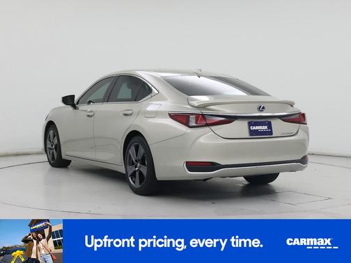 Gold 2022 Lexus ES 300h Ultra Luxury