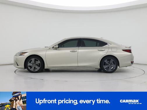 Gold 2022 Lexus ES 300h Ultra Luxury
