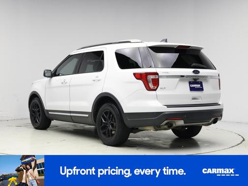White 2018 Ford Explorer XLT