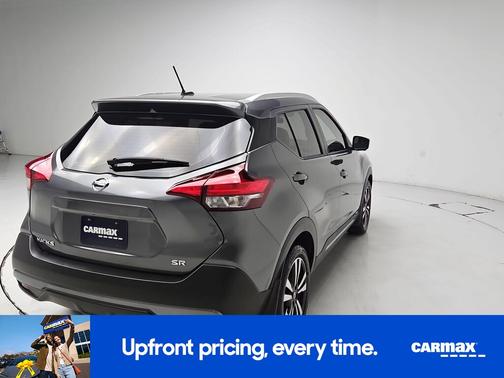2019 Nissan Kicks SR