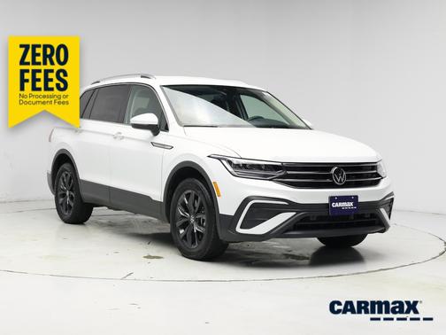 White 2024 Volkswagen Tiguan SE