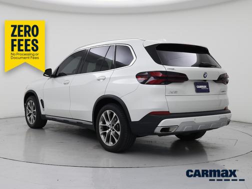 White 2024 BMW X5 sDrive40i