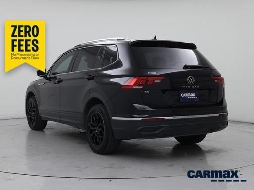 Black 2022 Volkswagen Tiguan SE