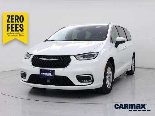 White 2023 Chrysler Pacifica Touring