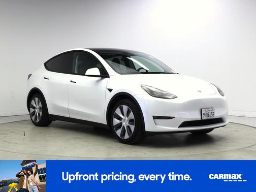 White 2023 Tesla Model Y Long Range
