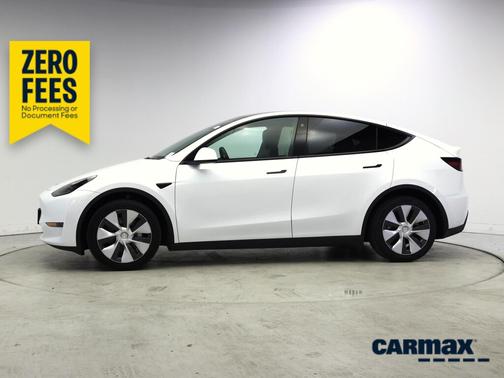 White 2023 Tesla Model Y Long Range