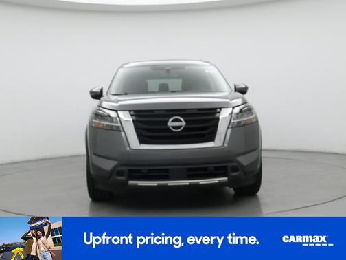Gray 2023 Nissan Pathfinder Platinum