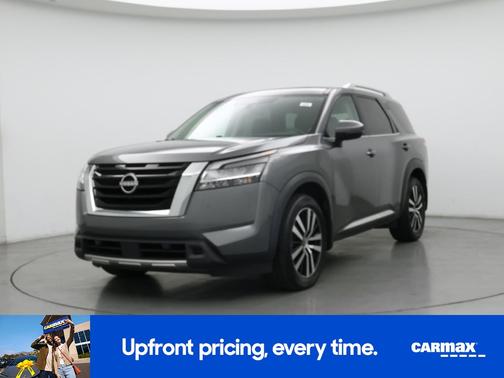 Gray 2023 Nissan Pathfinder Platinum