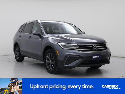 Gray 2022 Volkswagen Tiguan SE