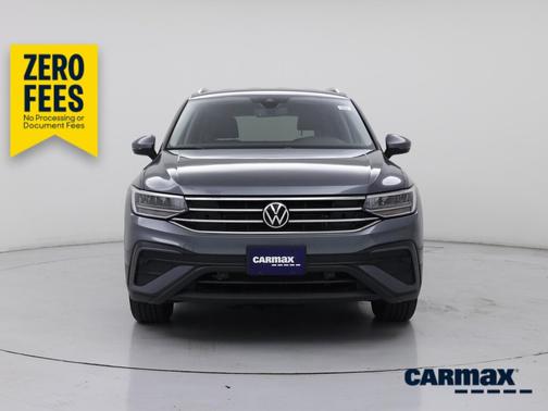 Gray 2022 Volkswagen Tiguan SE