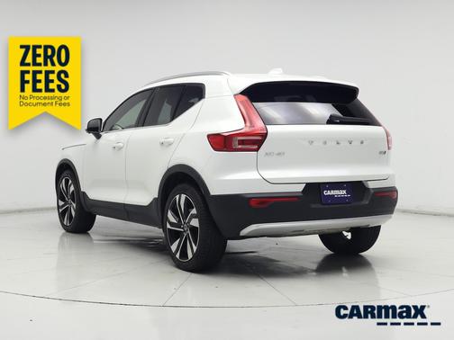 White 2024 Volvo XC40 B5 Plus Bright Theme