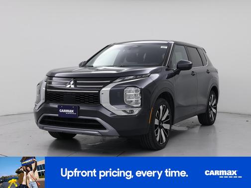 Gray 2025 Mitsubishi Outlander SE