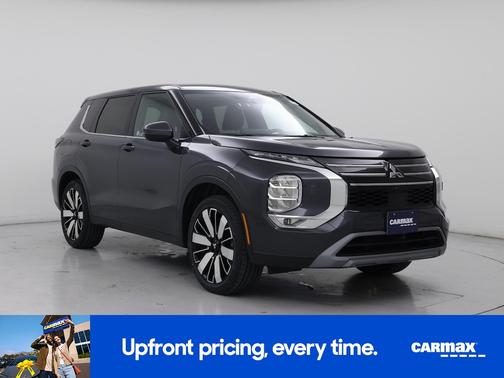 Gray 2025 Mitsubishi Outlander SE