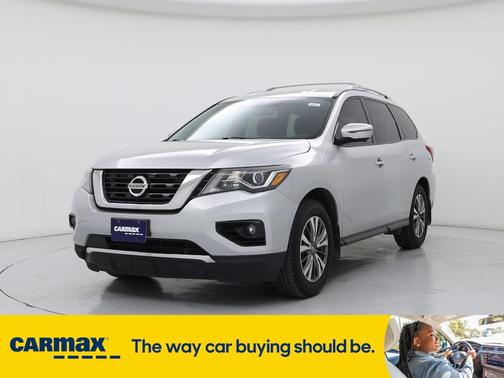 2017 Nissan Pathfinder SL