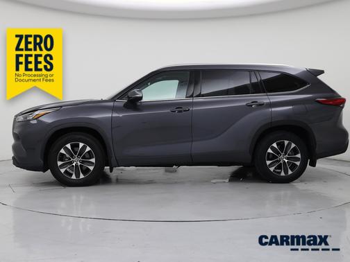 Gray 2020 Toyota Highlander XLE
