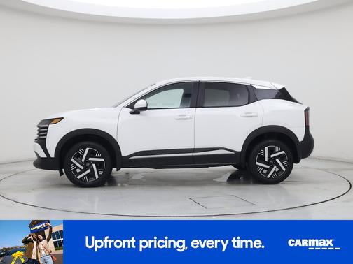 White 2025 Nissan Kicks SV