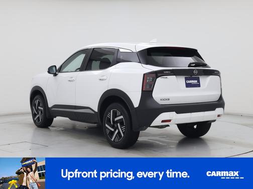 White 2025 Nissan Kicks SV