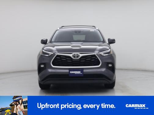 Gray 2021 Toyota Highlander XLE