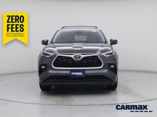 Gray 2021 Toyota Highlander XLE