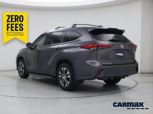 Gray 2021 Toyota Highlander XLE