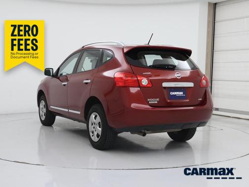 Red 2015 Nissan Rogue Select S