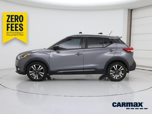Gray 2020 Nissan Kicks SR
