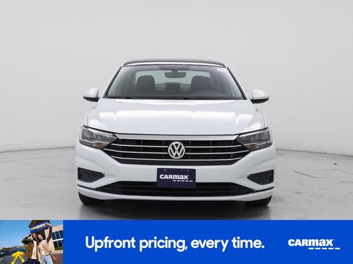White 2019 Volkswagen Jetta SE