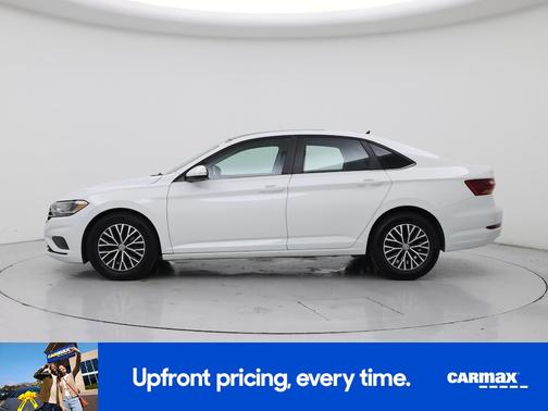 White 2019 Volkswagen Jetta SE