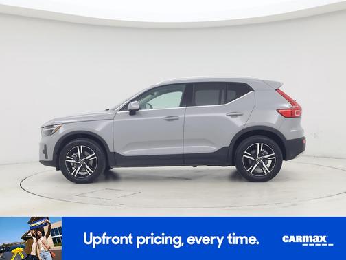 2025 Volvo XC40 B5 Core Bright Theme