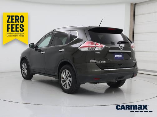 Green 2015 Nissan Rogue SL