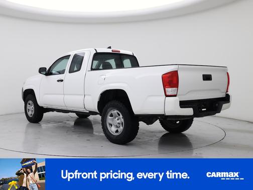 White 2016 Toyota Tacoma SR
