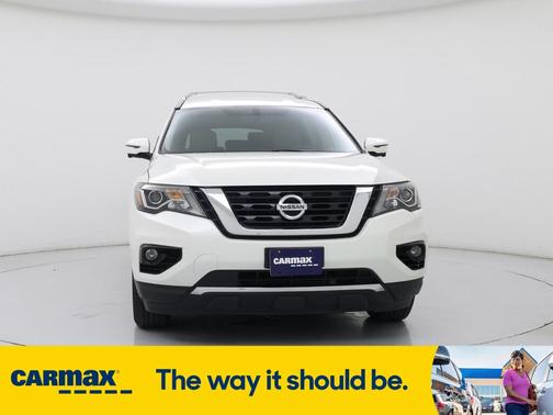 2017 Nissan Pathfinder SL
