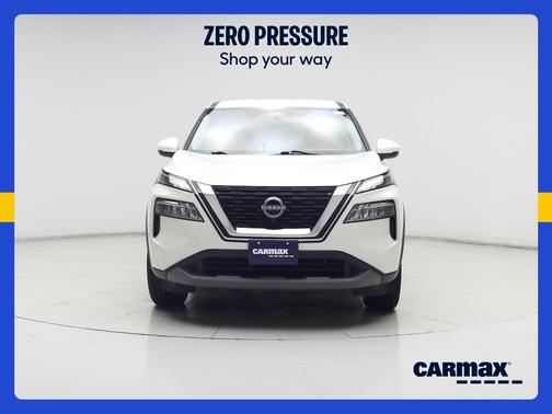 White 2022 Nissan Rogue SV