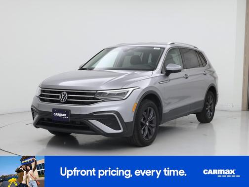 Gray 2022 Volkswagen Tiguan SE