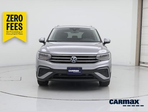 Gray 2022 Volkswagen Tiguan SE