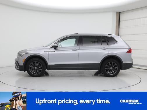 Gray 2022 Volkswagen Tiguan SE