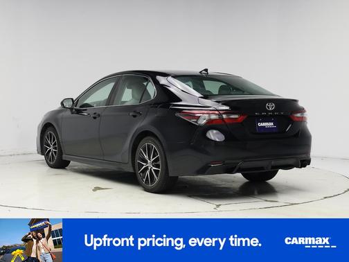 Black 2022 Toyota Camry SE